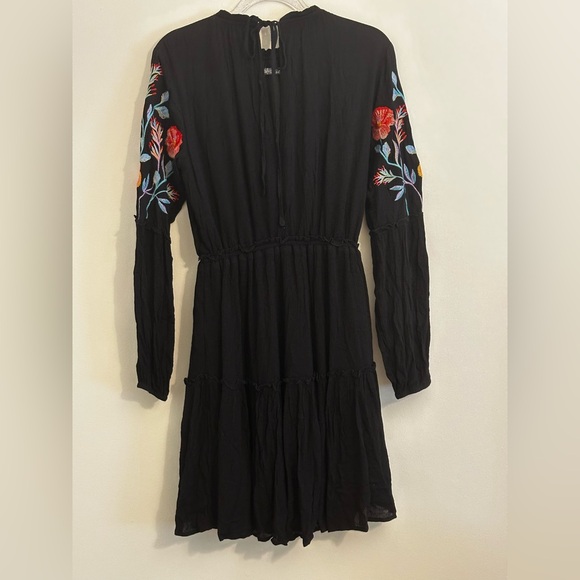 Black Dress with Floral Embroidery - Picture 6 of 10